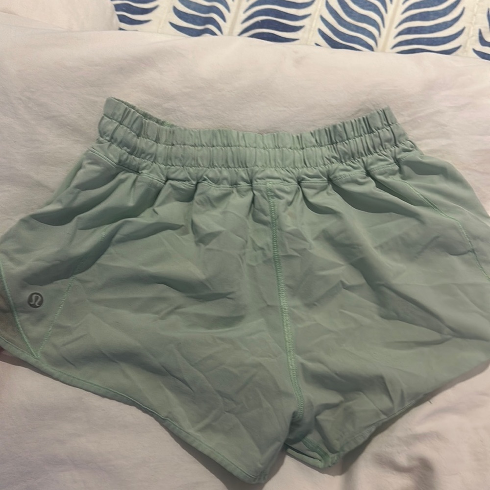 Hotty Hot High-Rise Lined Short 2.5"- size 2